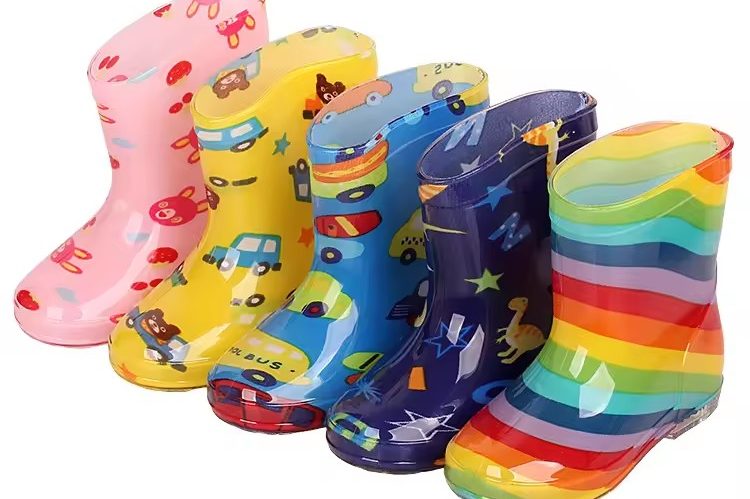 Kids Rain Boots (1)