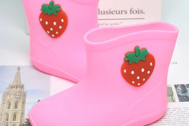 Kids Rain Boots (2)
